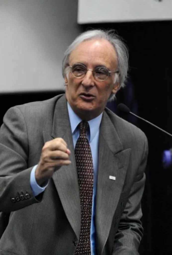 José Geraldo de Sousa Junior, professor emérito da UnB, participa da live Onde acontece a democracia?